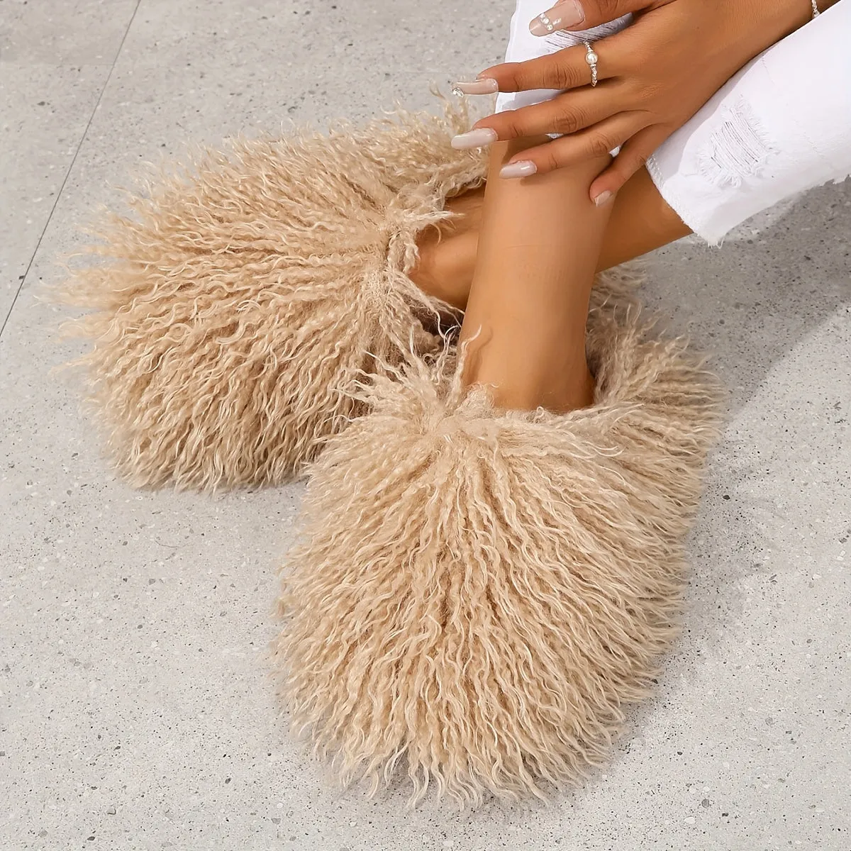 Color Casual Shaggy  Walk In Slippers