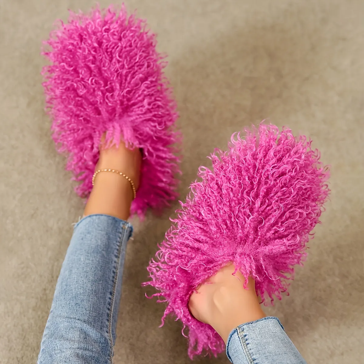 Color Casual Shaggy  Walk In Slippers