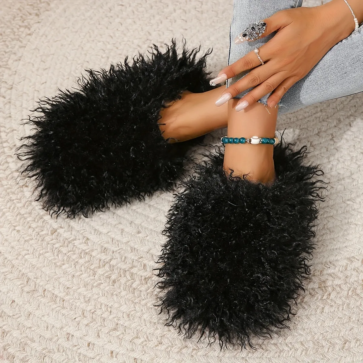 Color Casual Shaggy  Walk In Slippers