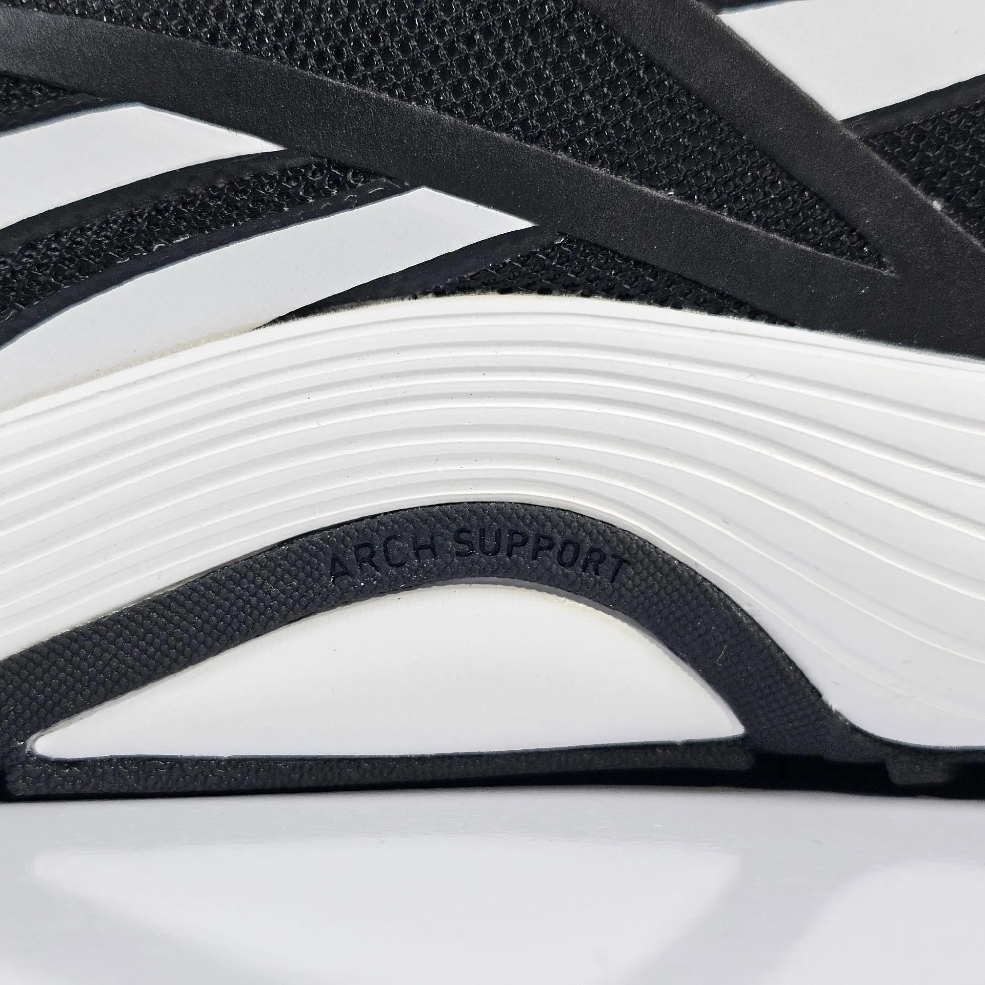 R2 - Men's Reebok Lite Plus 3