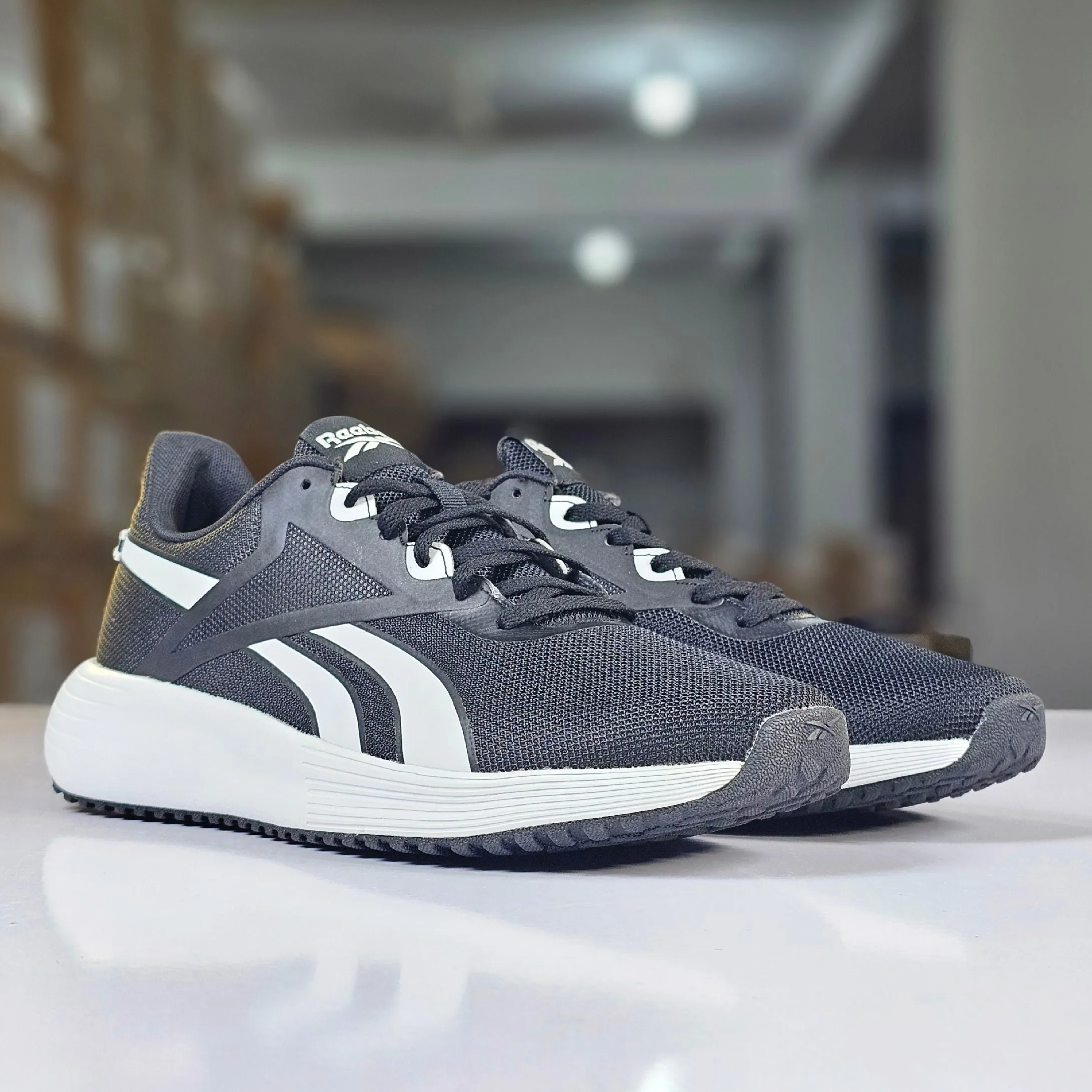 R2 - Men's Reebok Lite Plus 3