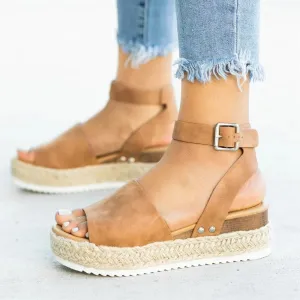 Trendy Leisure Ladies' Platform Leather Sandals With Buckle Strap Plus Size